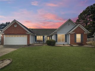 902 Conners Cove, Lawrenceville, GA 30044