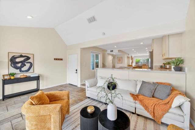 6992 Camino Degrazia, San Diego, CA 92111