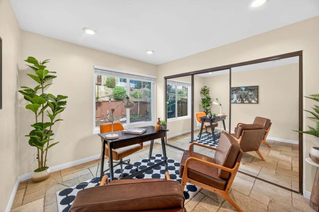 6992 Camino Degrazia, San Diego, CA 92111