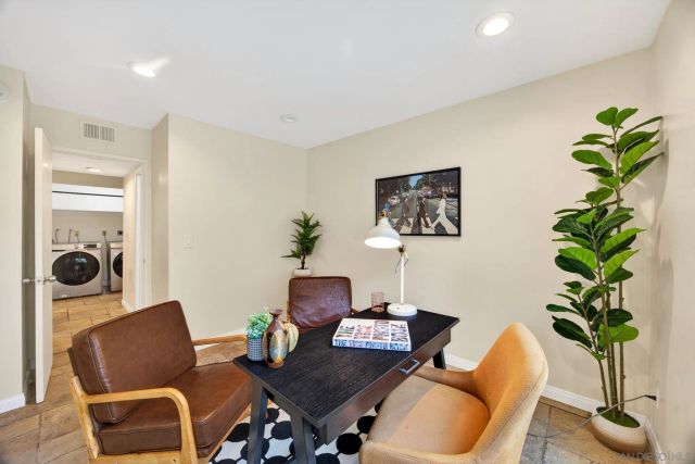 6992 Camino Degrazia, San Diego, CA 92111