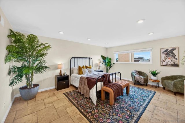 6992 Camino Degrazia, San Diego, CA 92111