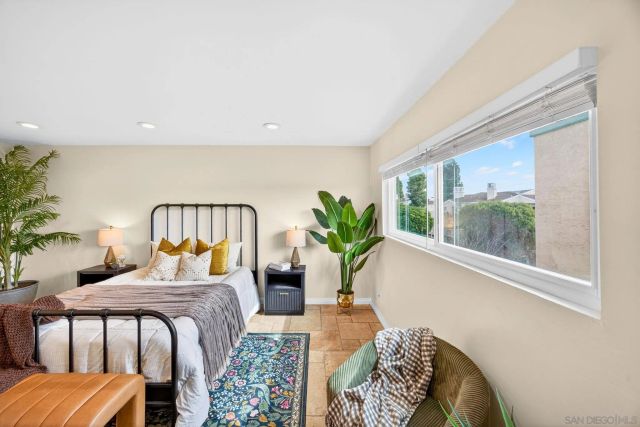 6992 Camino Degrazia, San Diego, CA 92111