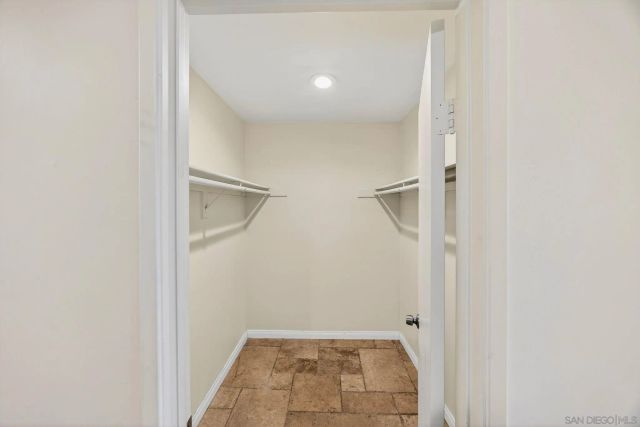 6992 Camino Degrazia, San Diego, CA 92111