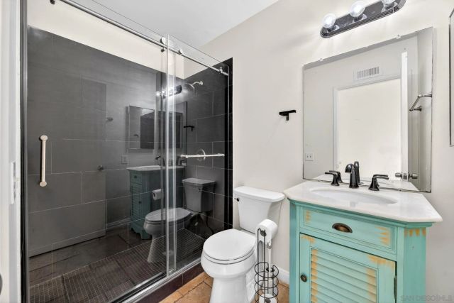 6992 Camino Degrazia, San Diego, CA 92111