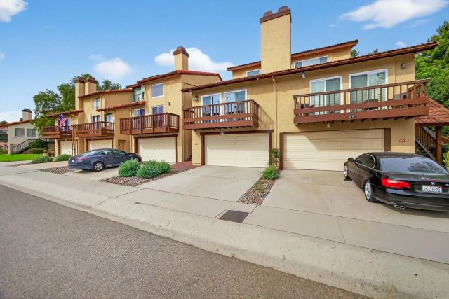 6992 Camino Degrazia, San Diego, CA 92111