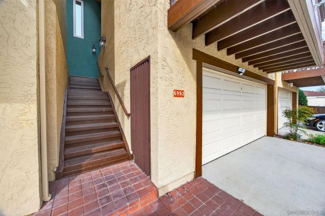 6992 Camino Degrazia, San Diego, CA 92111