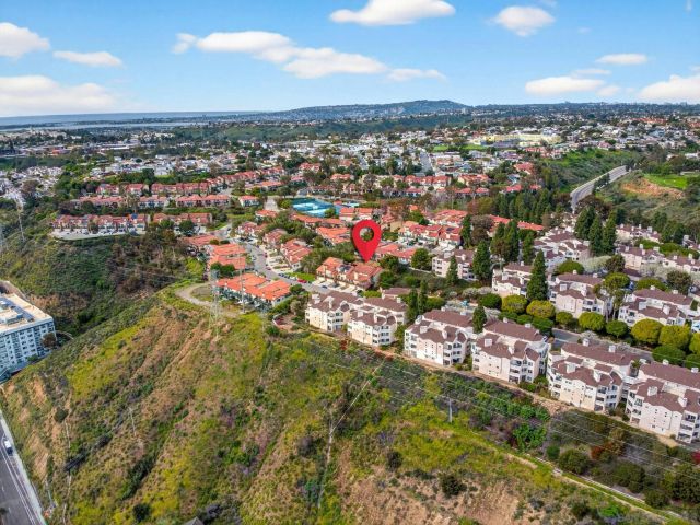 6992 Camino Degrazia, San Diego, CA 92111