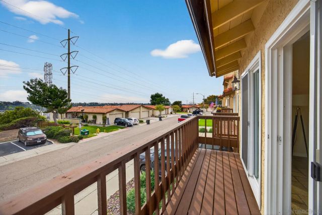 6992 Camino Degrazia, San Diego, CA 92111