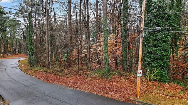 01 Glenview SW Drive, Atlanta, GA 30331