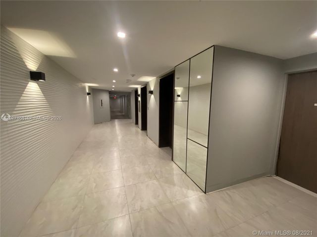 2555 Collins Ave 1400, Miami Beach, FL 33140