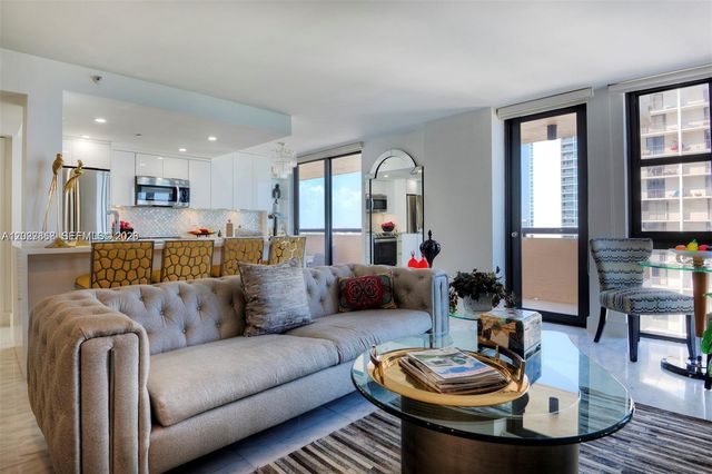 2555 Collins Ave 1400, Miami Beach, FL 33140