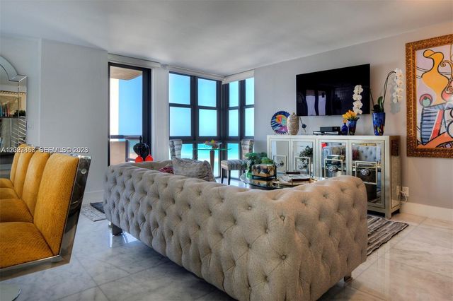 2555 Collins Ave 1400, Miami Beach, FL 33140