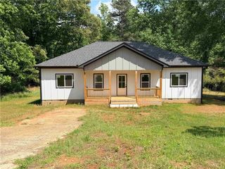 3260 Miller Rd, Lithonia, GA 30038