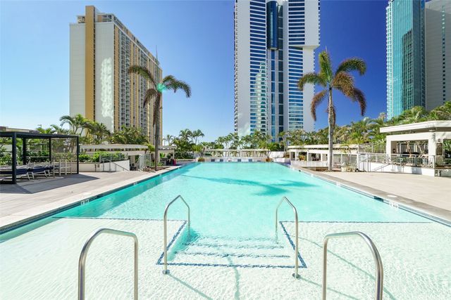 1189 Waimanu Street 2805, Honolulu, HI 96814