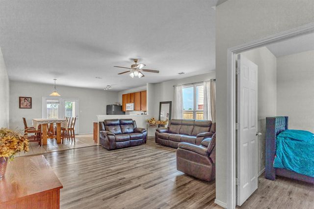 1620 Kawati Way, Krum, TX 76249