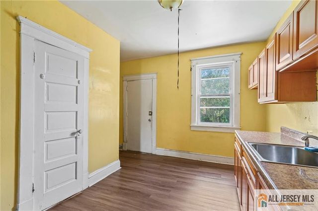 0-362-364 Alpine Street, Perth Amboy, NJ 08861