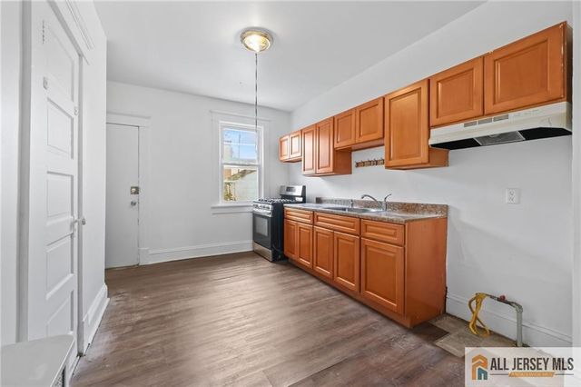0-362-364 Alpine Street, Perth Amboy, NJ 08861