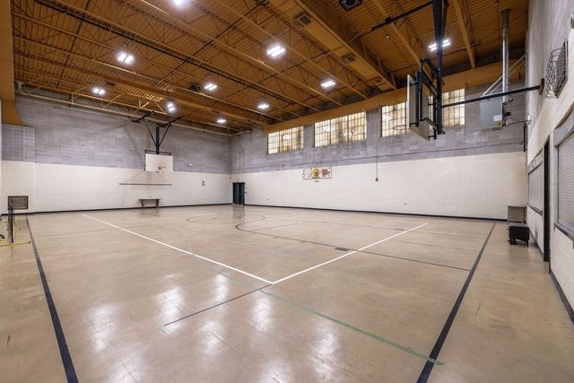 948 Main St 202, Waltham, MA 02453