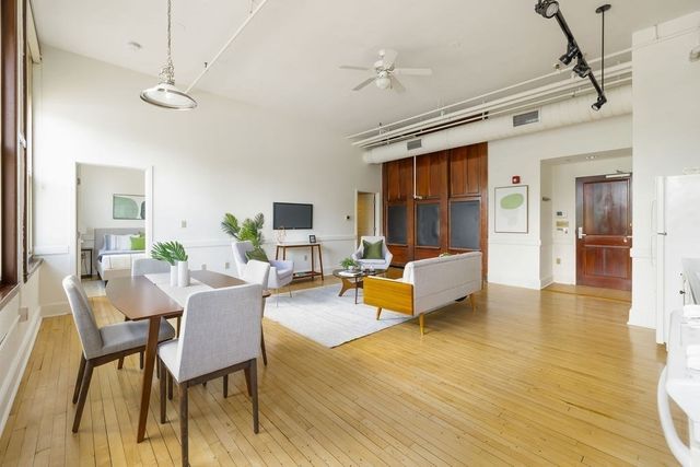 948 Main St 202, Waltham, MA 02453