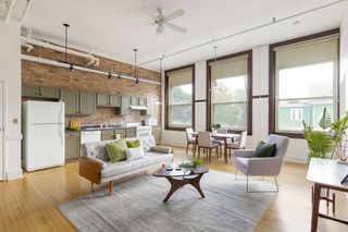 948 Main St 202, Waltham, MA 02453