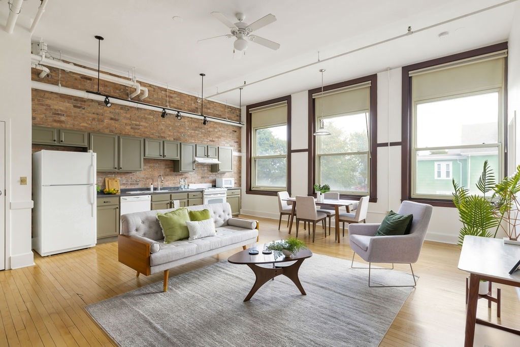 948 Main St 202, Waltham, MA 02453