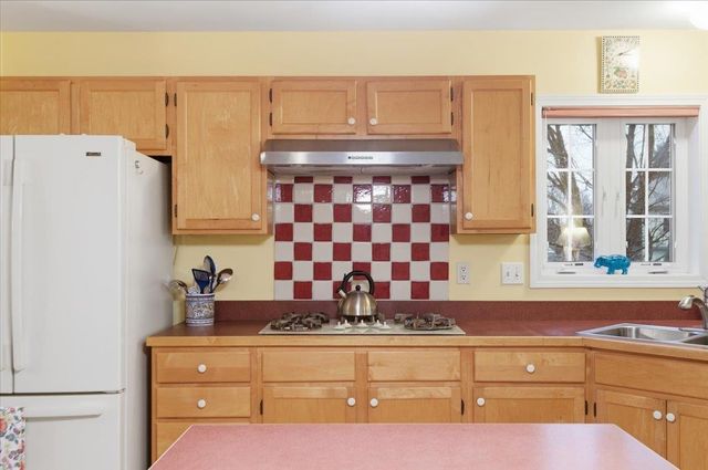 197 Catkin Drive, South Burlington, VT 05403