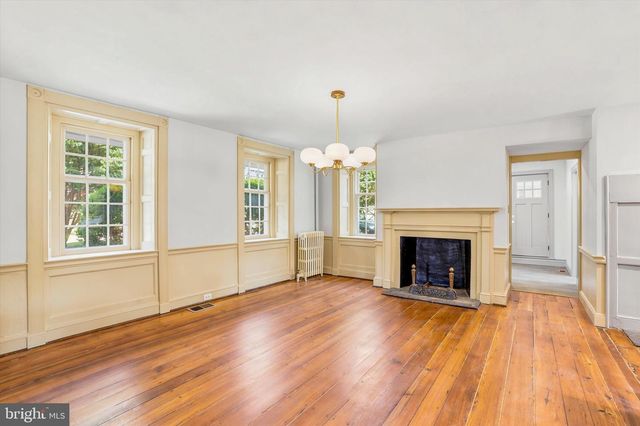 500 E MILL RD, Flourtown, PA 19031