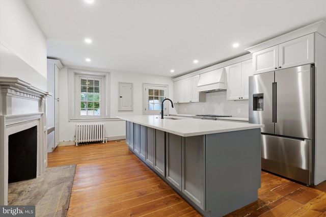 500 E MILL RD, Flourtown, PA 19031