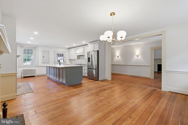 500 E MILL RD, Flourtown, PA 19031