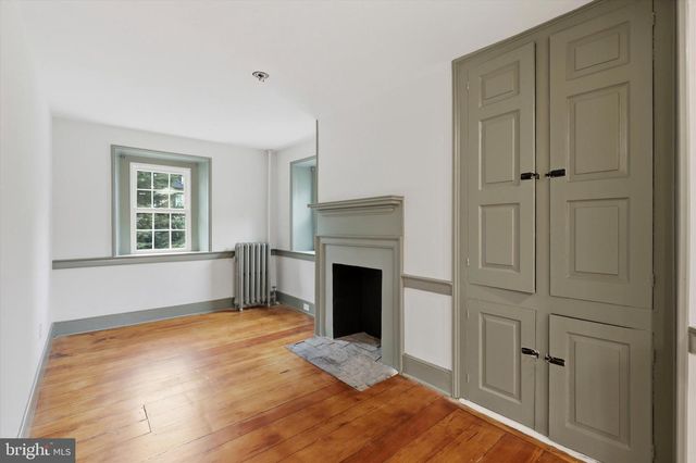 500 E MILL RD, Flourtown, PA 19031