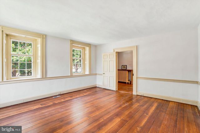 500 E MILL RD, Flourtown, PA 19031