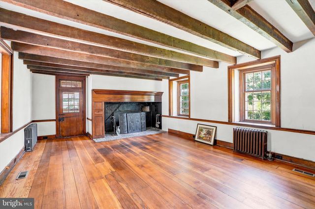 500 E MILL RD, Flourtown, PA 19031
