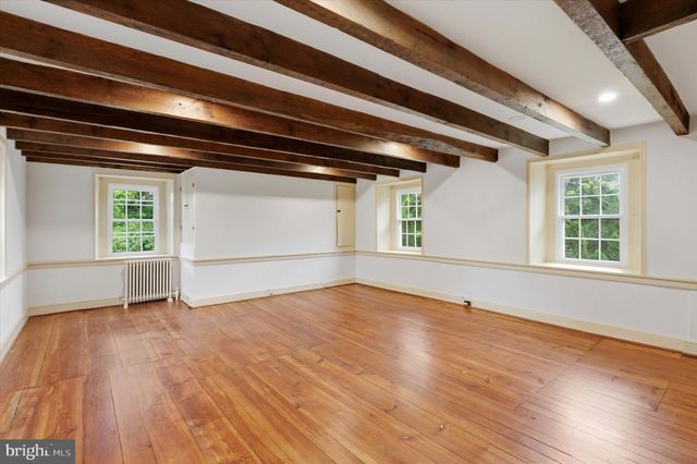500 E MILL RD, Flourtown, PA 19031