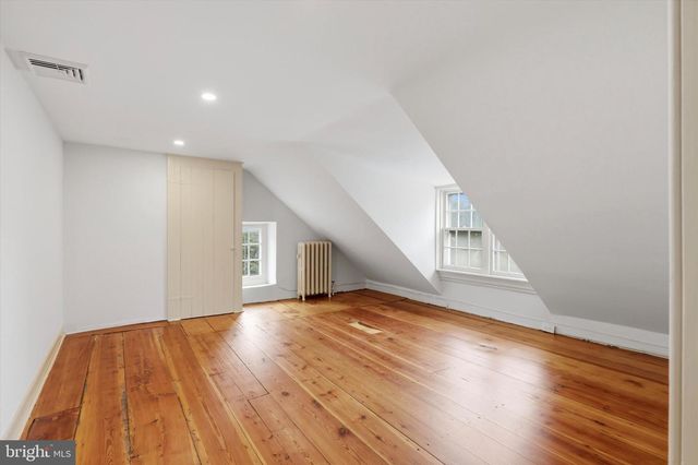 500 E MILL RD, Flourtown, PA 19031