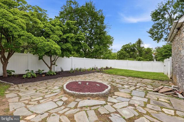 500 E MILL RD, Flourtown, PA 19031