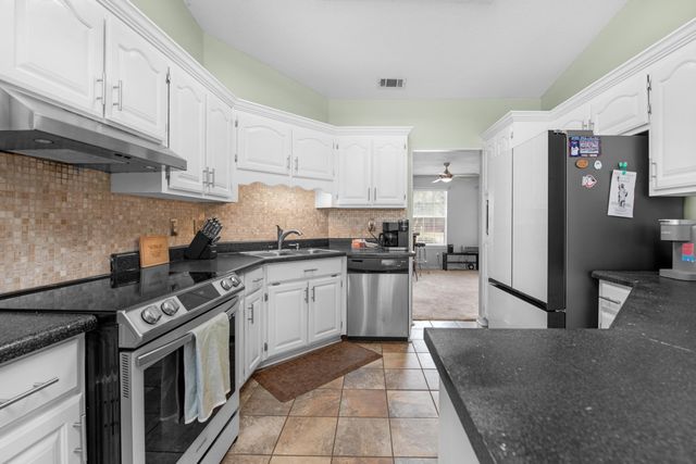 1775 Village Parkway, Gulf Breeze, FL 32563