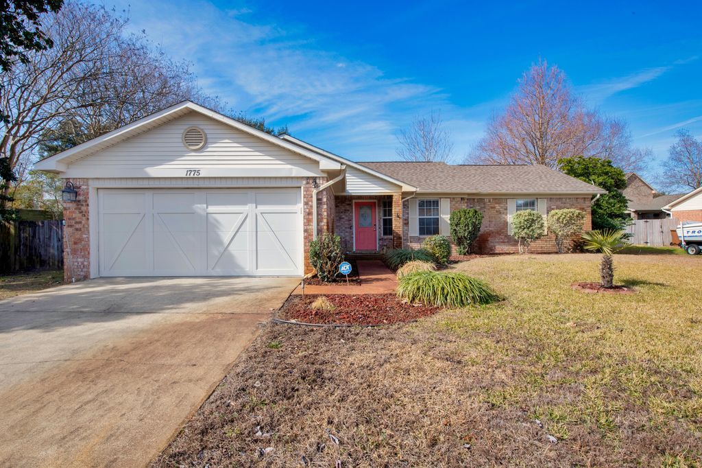 1775 Village Parkway, Gulf Breeze, FL 32563