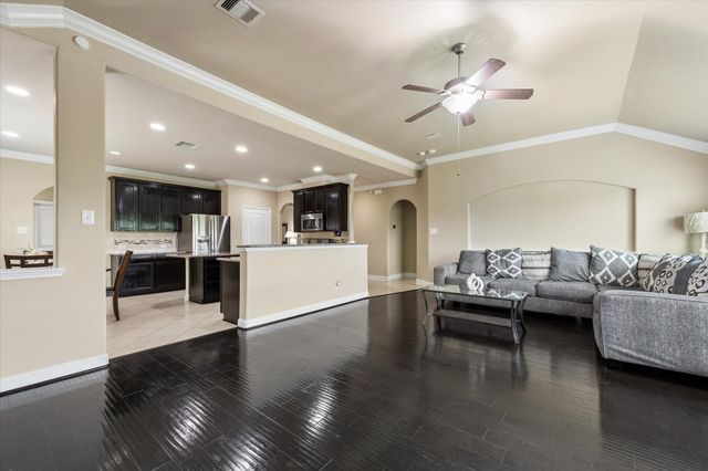 1521 Bluestone Edge Lane, Pearland, TX 77089