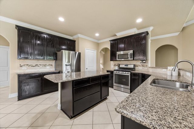 1521 Bluestone Edge Lane, Pearland, TX 77089