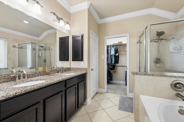 1521 Bluestone Edge Lane, Pearland, TX 77089