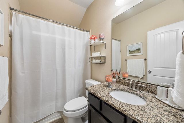 1521 Bluestone Edge Lane, Pearland, TX 77089