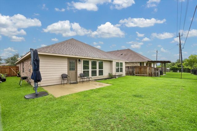 1521 Bluestone Edge Lane, Pearland, TX 77089