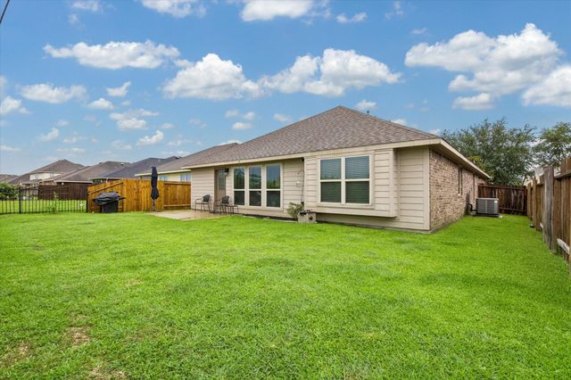 1521 Bluestone Edge Lane, Pearland, TX 77089