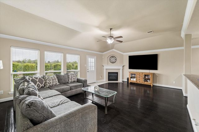 1521 Bluestone Edge Lane, Pearland, TX 77089