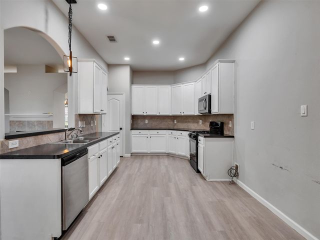 2310 Highland Crossing Drive, Conroe, TX 77304