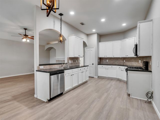 2310 Highland Crossing Drive, Conroe, TX 77304