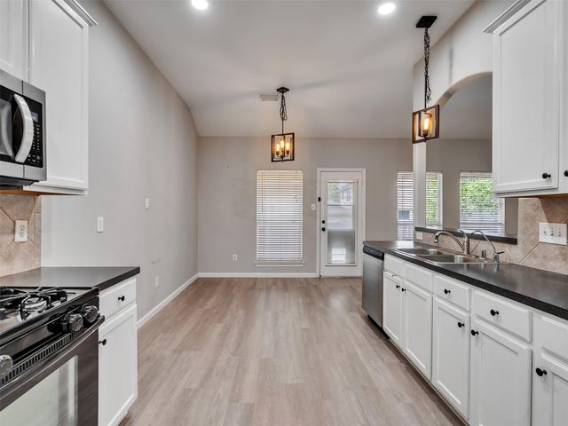 2310 Highland Crossing Drive, Conroe, TX 77304