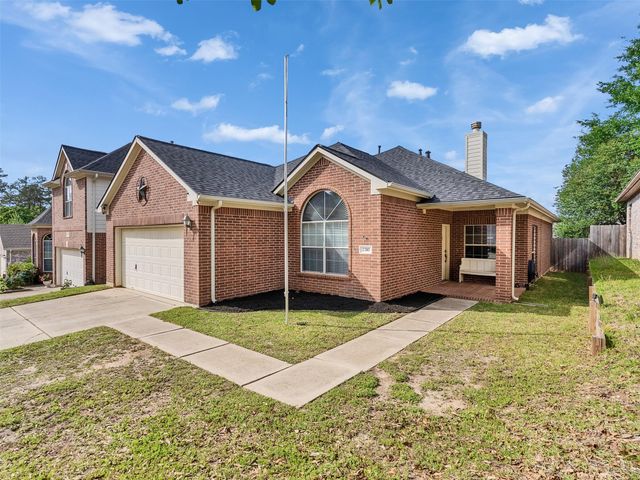 2310 Highland Crossing Drive, Conroe, TX 77304
