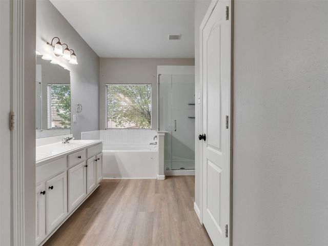 2310 Highland Crossing Drive, Conroe, TX 77304