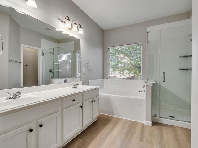 2310 Highland Crossing Drive, Conroe, TX 77304